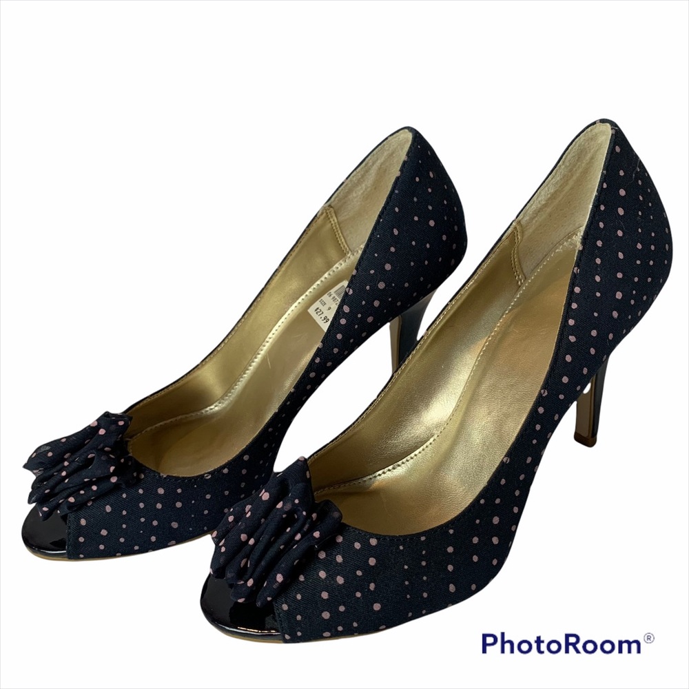 NWT FIONI Retro Rockabilly Peep Toe Bowed Polkadot Pumps in Navy and Pink 9